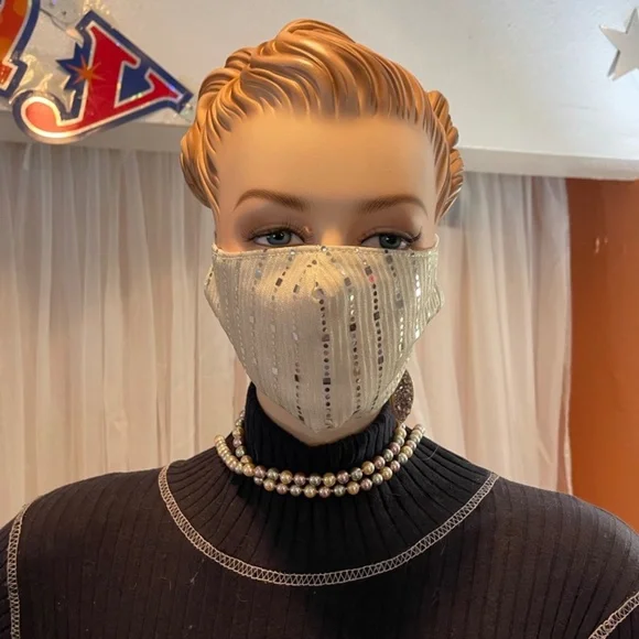 Gold/ Silver Face Mask - Picture 1 of 1